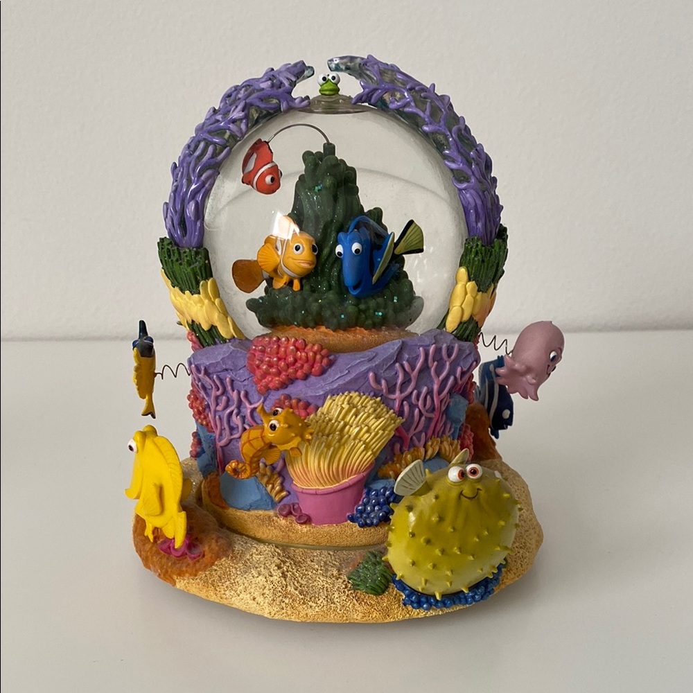 Disney Finding Nemo Snow Global